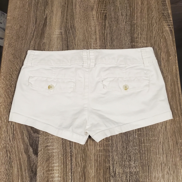 American Eagle White Twill Shortie - Picture 2 of 2
